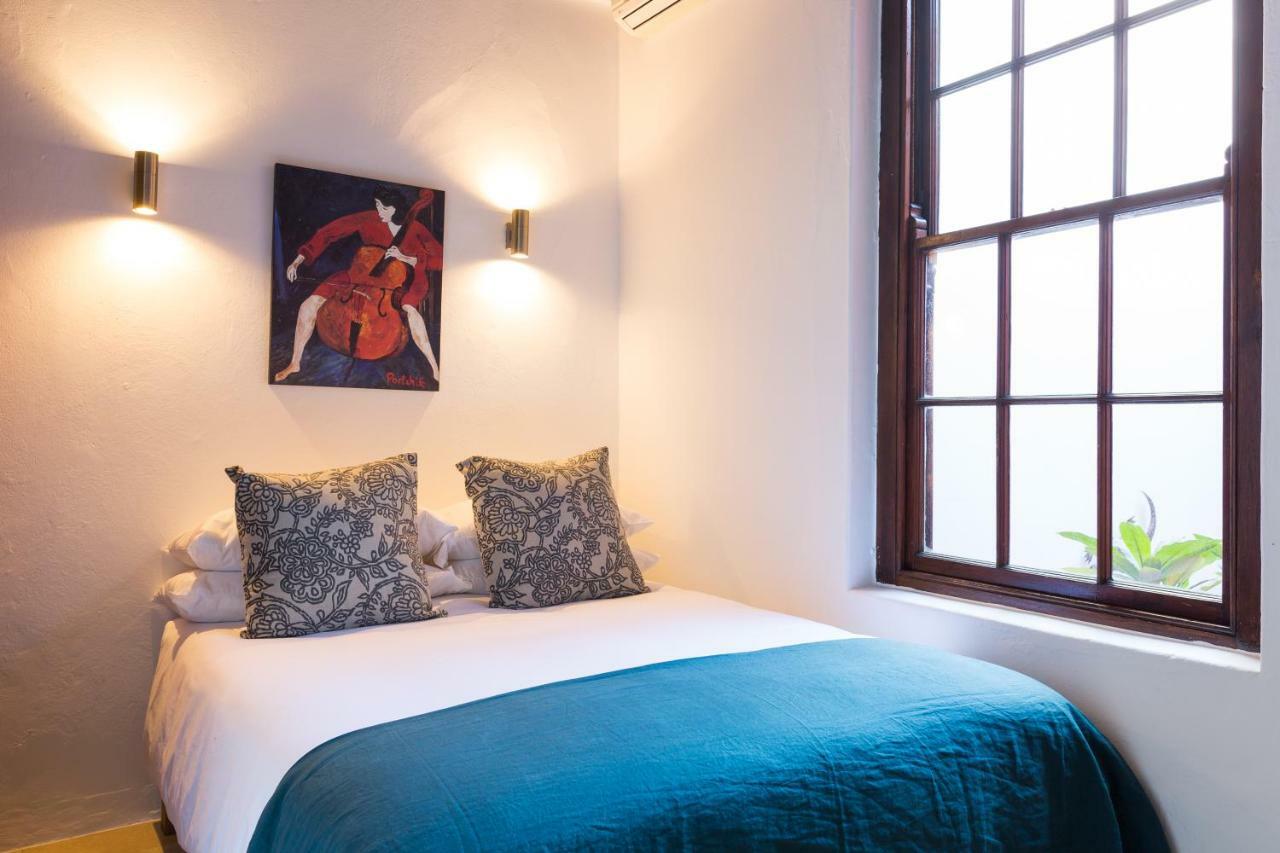 Central Cape Town, Stylish Home, With Private Courtyard エクステリア 写真