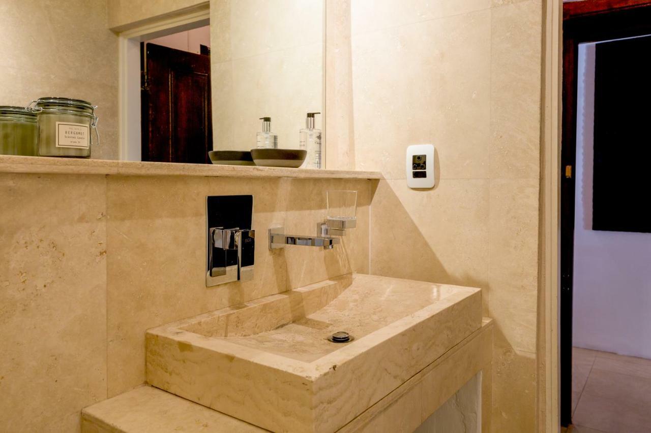Central Cape Town, Stylish Home, With Private Courtyard エクステリア 写真