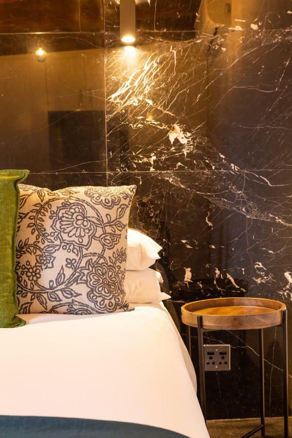 Central Cape Town, Stylish Home, With Private Courtyard エクステリア 写真