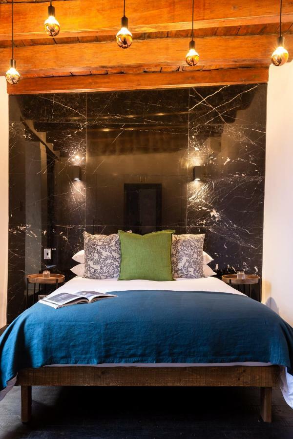 Central Cape Town, Stylish Home, With Private Courtyard エクステリア 写真