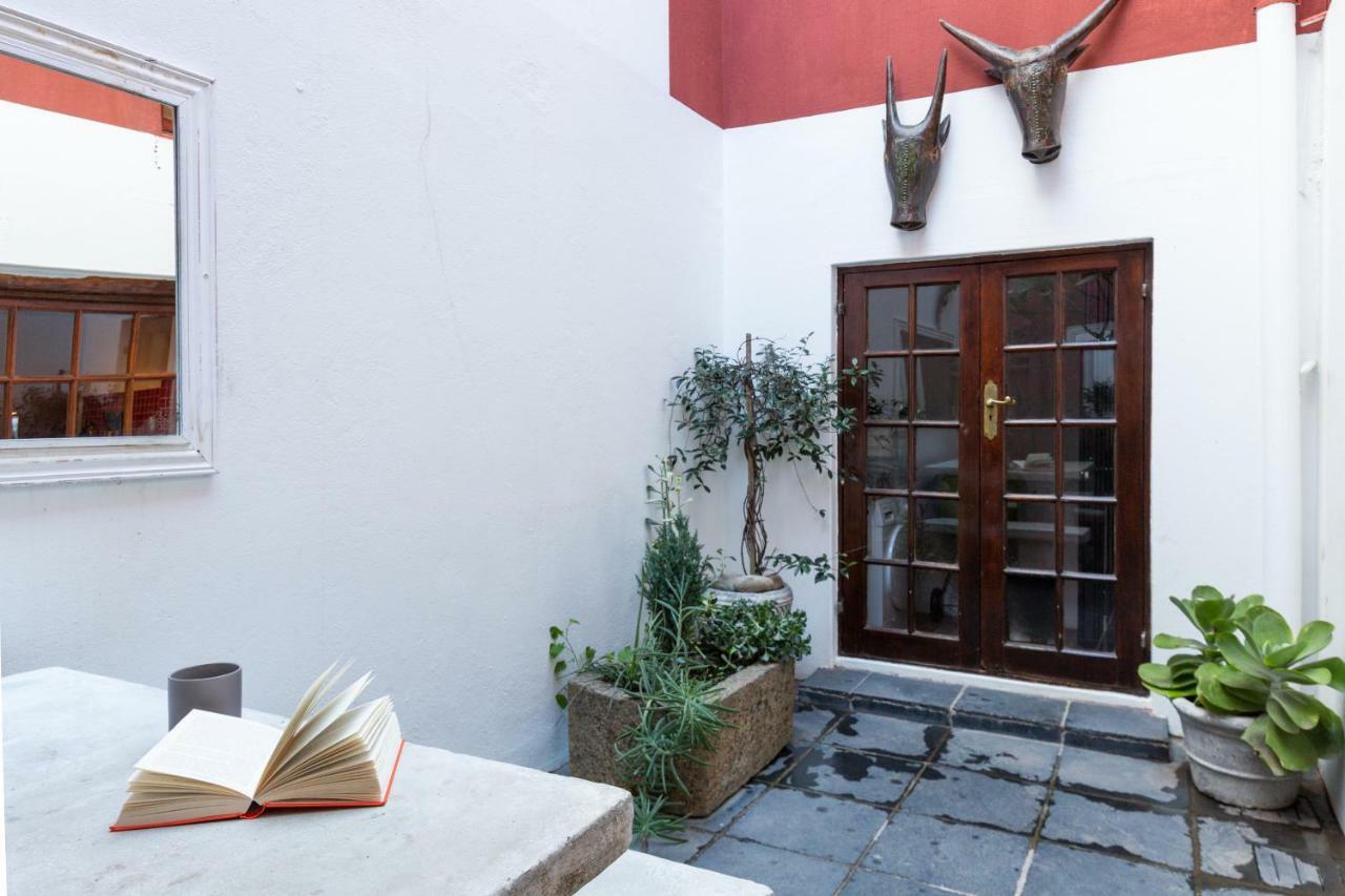 Central Cape Town, Stylish Home, With Private Courtyard エクステリア 写真